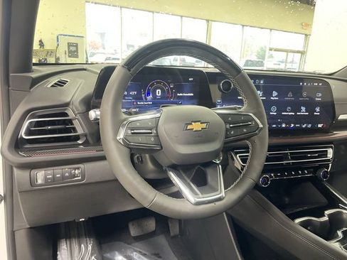 Certified 2025 Chevrolet Traverse High Country AWD/4WD image 14