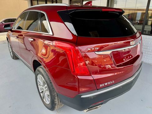 Used 2017 Cadillac XT5 Luxury w/ Driver Awareness Package image 5