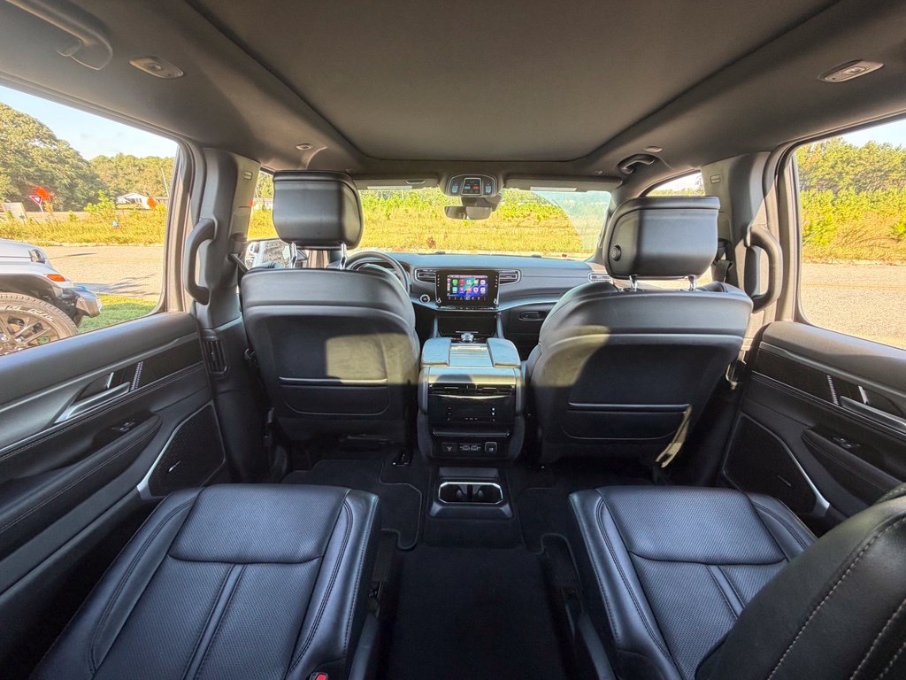 Used 2024 Jeep Wagoneer Series II RWD image 36
