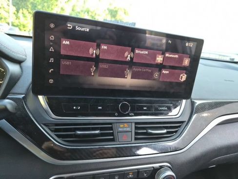 Used 2023 Nissan Altima 2.5 SR w/ SR Premium Package FWD image 23