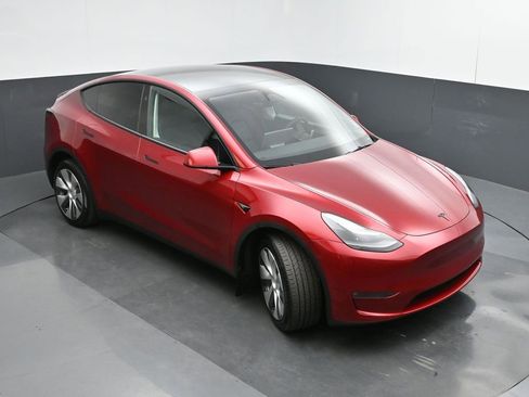 Used 2024 Tesla Model Y Long Range image 41