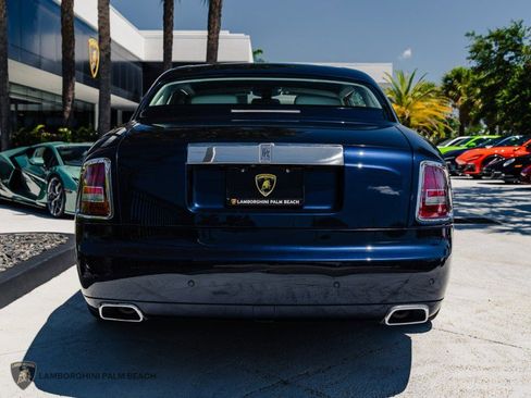 Used 2010 Rolls-Royce Phantom Coupe RWD image 5