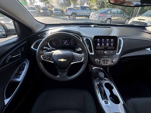 Used 2024 Chevrolet Malibu LT image 13