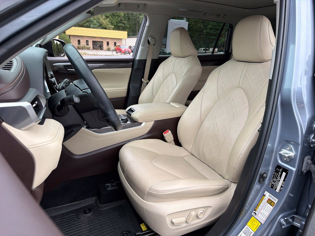 Used 2022 Toyota Highlander Platinum AWD/4WD image 20
