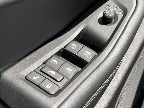 Used 2023 Jeep Grand Cherokee 4WD 4xe w/ Luxury Tech Group II image 18