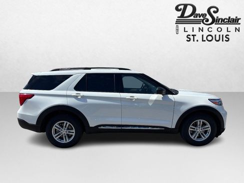 Used 2023 Ford Explorer XLT w/ Equipment Group 202A AWD/4WD image 2