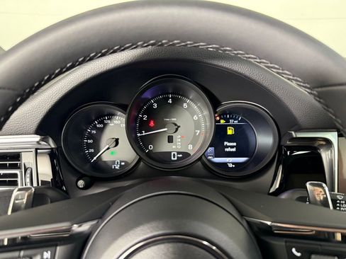 New 2026 Porsche Macan image 39