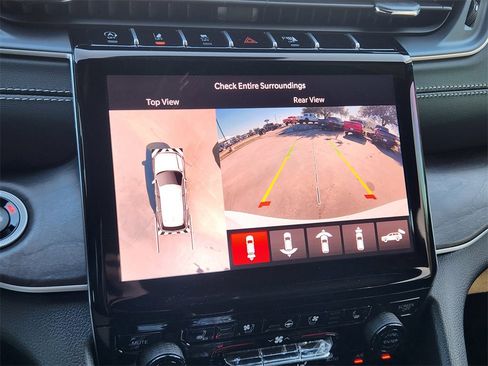 New 2025 Jeep Grand Cherokee Limited w/ Luxury Tech Group II image 13