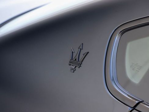 Used 2022 Maserati Quattroporte Modena Q4 AWD/4WD image 22