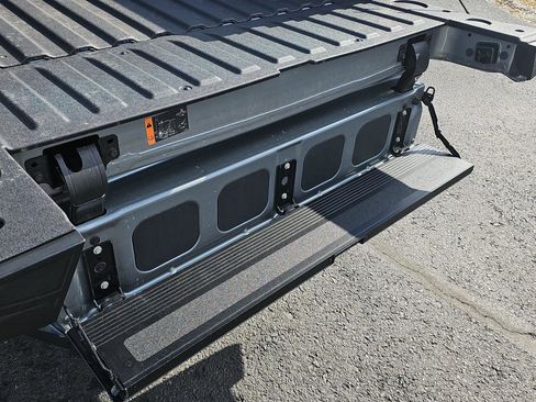 Used 2025 GMC Sierra 1500 AT4 image 33