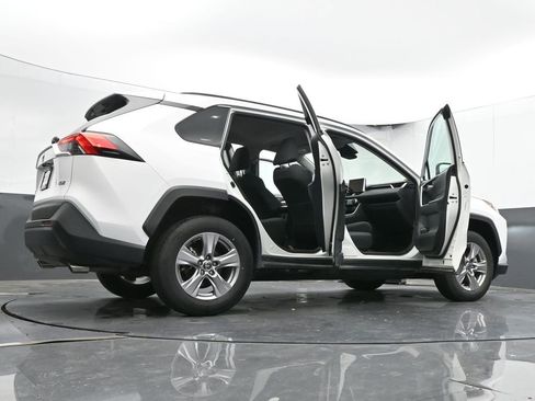 Used 2025 Toyota RAV4 XLE image 71