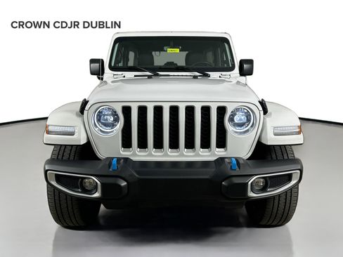 Certified 2023 Jeep Wrangler Unlimited Sahara w/ Cold Weather Group AWD/4WD image 2