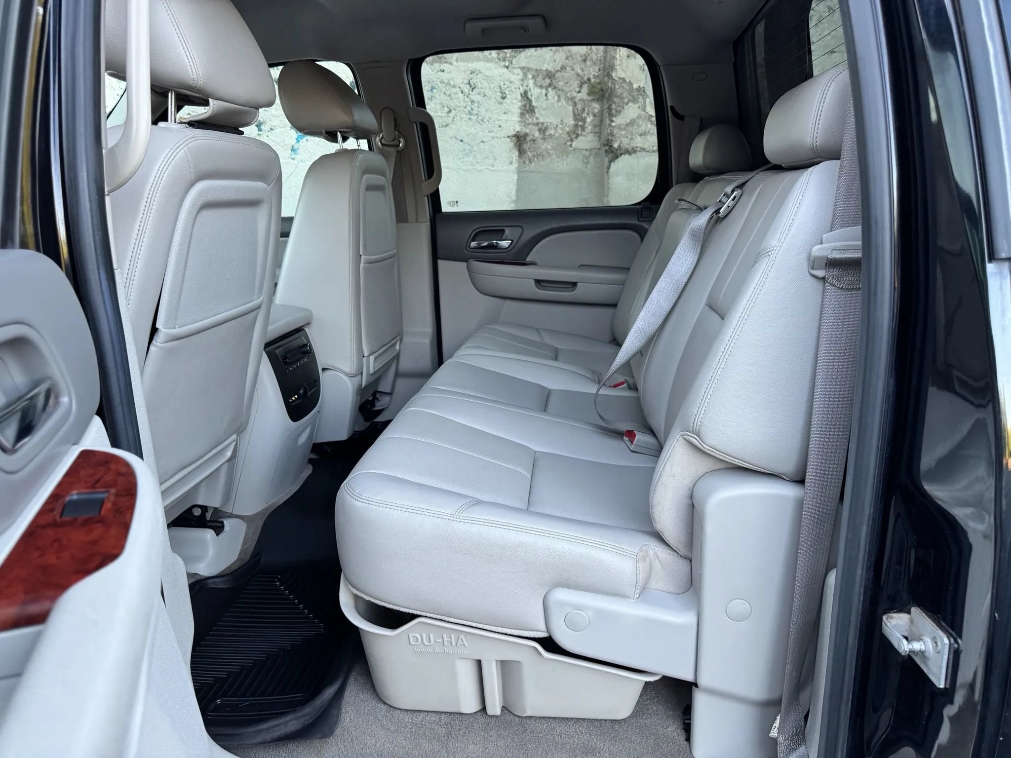 Used 2012 Chevrolet Silverado 2500 LTZ w/ LTZ Plus Package AWD/4WD image 16