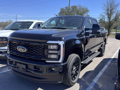 New 2026 Ford F250 Lariat w/ Black Appearance Package image 6