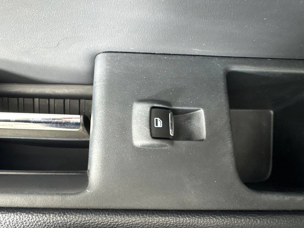 Used 2023 Ford Expedition XLT RWD image 44