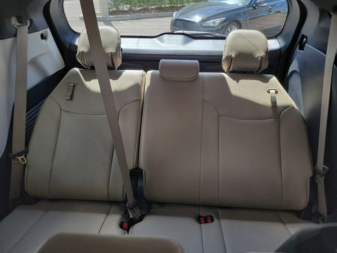 Used 2024 Toyota Sienna XLE image 28