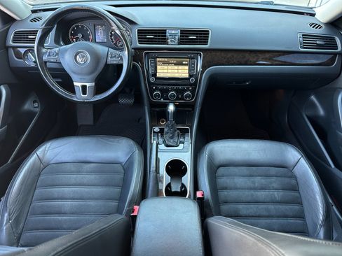 Used 2014 Volkswagen Passat 1.8T SEL Premium FWD image 12