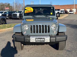Used 2014 Jeep Wrangler Unlimited Sahara w/ Connectivity Group video 2