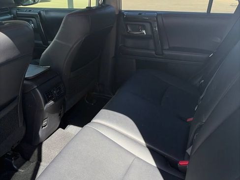 Used 2019 Toyota 4Runner TRD Off-Road Premium AWD/4WD image 9