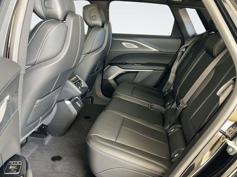 New 2026 Cadillac Lyriq V AWD/4WD image 28