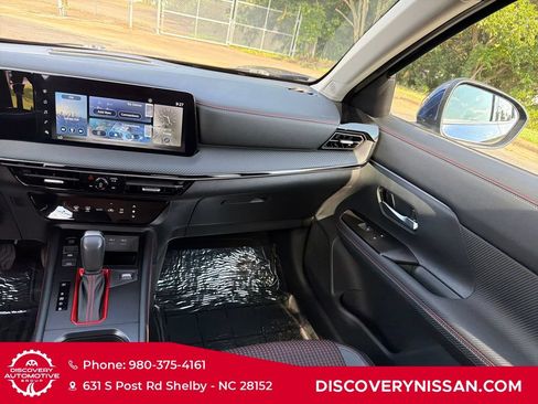 Certified 2025 Nissan Kicks SR FWD image 33