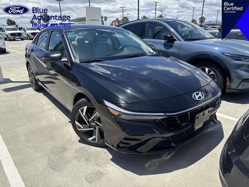 Used 2024 Hyundai Elantra Limited FWD image 15