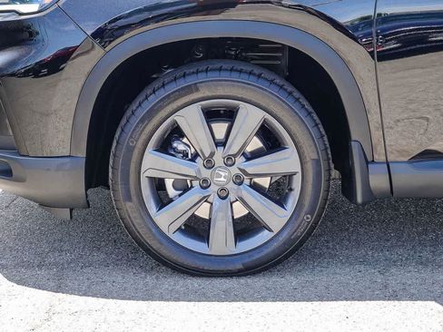 Used 2025 Honda Pilot Sport image 9