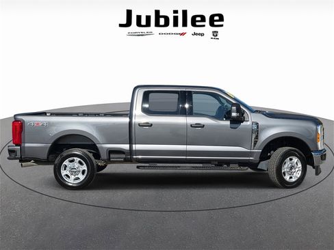 Used 2025 Ford F250 XLT image 37