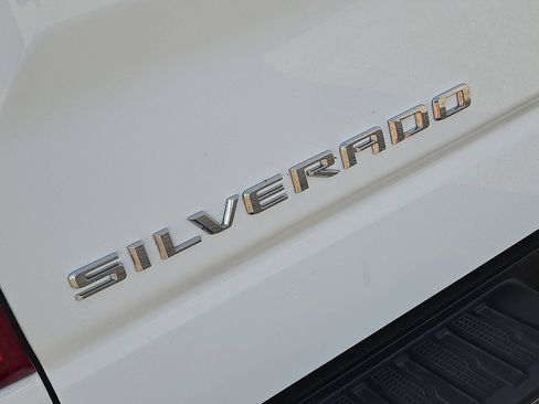 Used 2025 Chevrolet Silverado 1500 LT Trail Boss w/ LPO, Dark Essentials Package AWD/4WD image 14