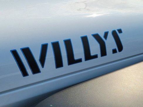 Used 2025 Jeep Wrangler Willys AWD/4WD image 5