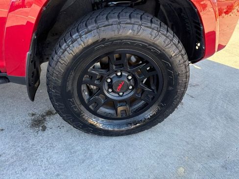 Used 2019 Toyota 4Runner TRD Off-Road Premium image 33