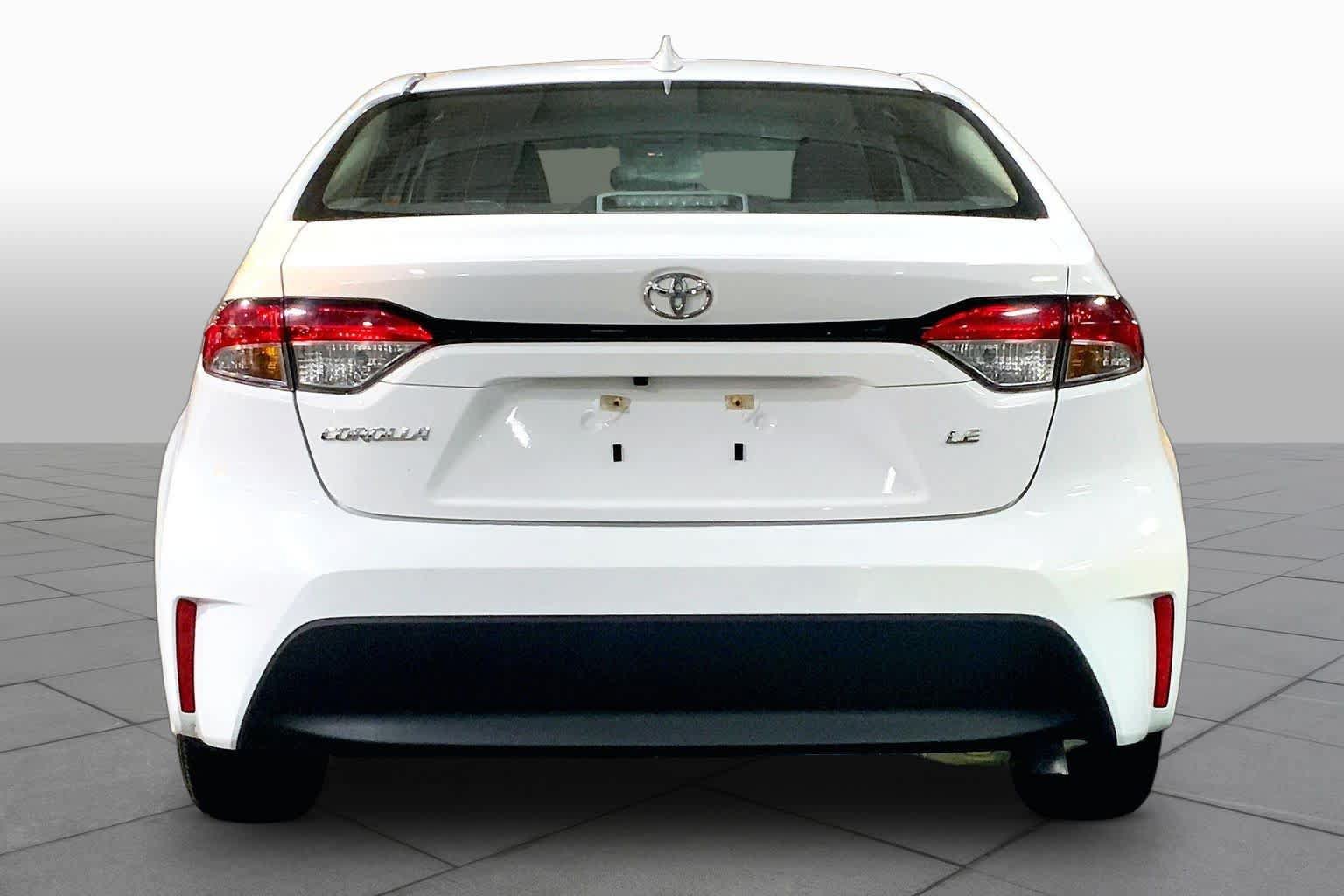 Used 2024 Toyota Corolla LE FWD image 5