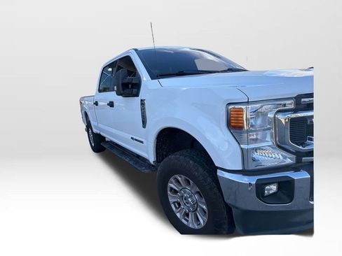 Used 2021 Ford F250 XLT w/ XLT Value Package image 4
