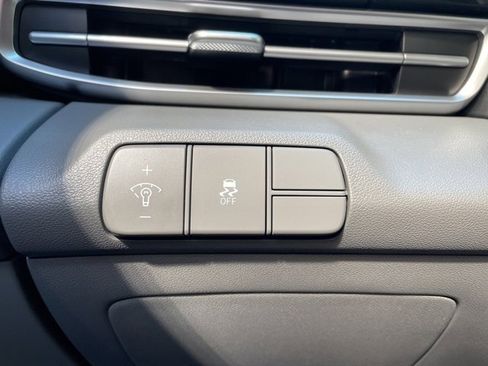 Used 2025 Hyundai Elantra Sport image 25