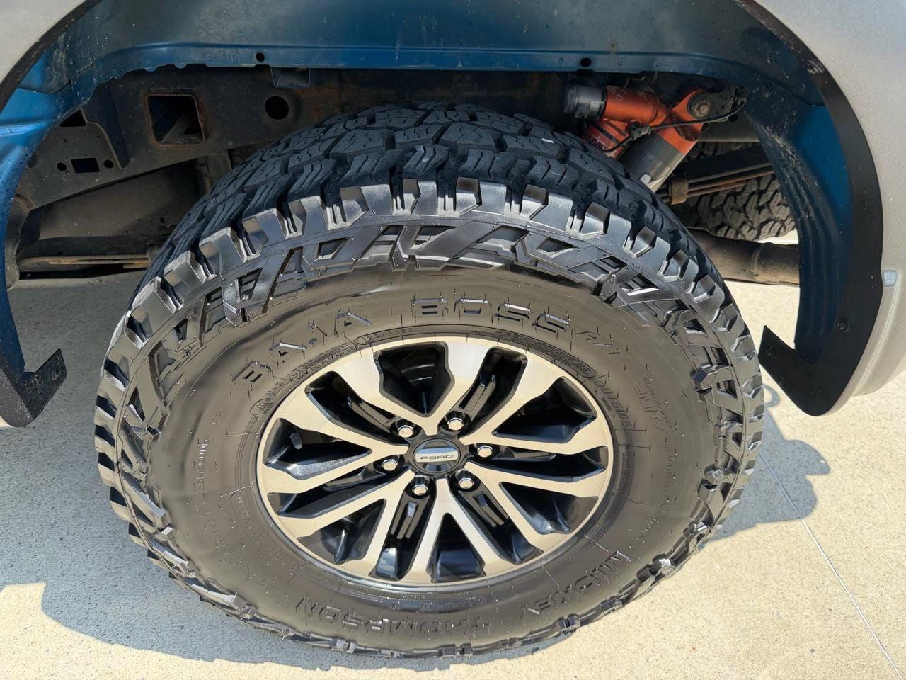 Used 2019 Ford F150 Raptor w/ Equipment Group 802A Luxury AWD/4WD image 9