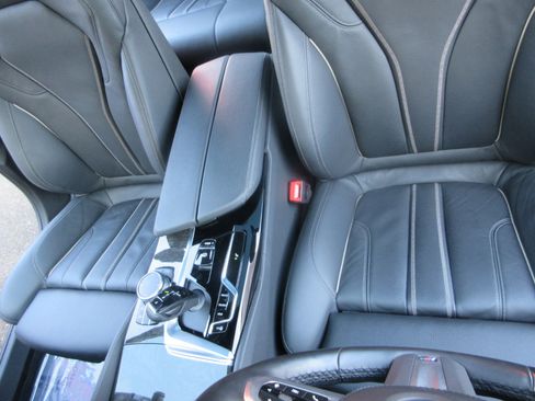 Used 2023 BMW 540i w/ M Sport Package image 14