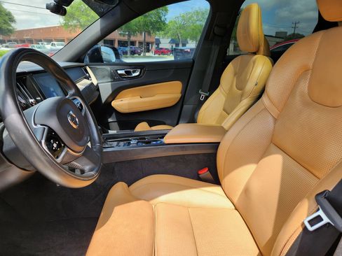 Used 2019 Volvo XC60 T5 Inscription w/ Protection Package Premier image 10