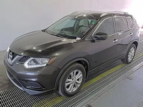 Used 2016 Nissan Rogue SV image 1