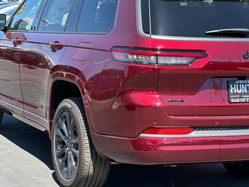 New 2026 Jeep Grand Cherokee L Limited AWD/4WD image 5