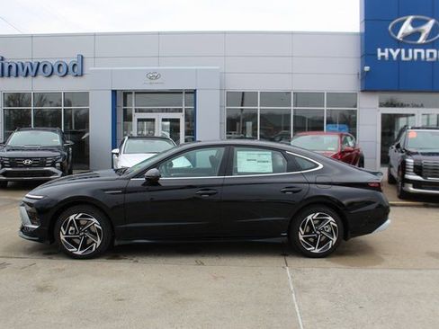 New 2026 Hyundai Sonata SEL image 2