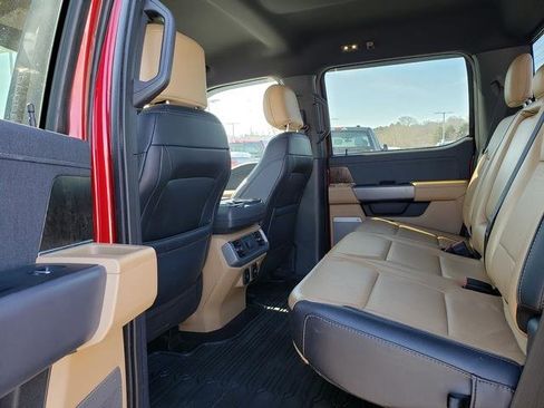 Used 2021 Ford F150 Lariat w/ Max Trailer Tow Package image 14