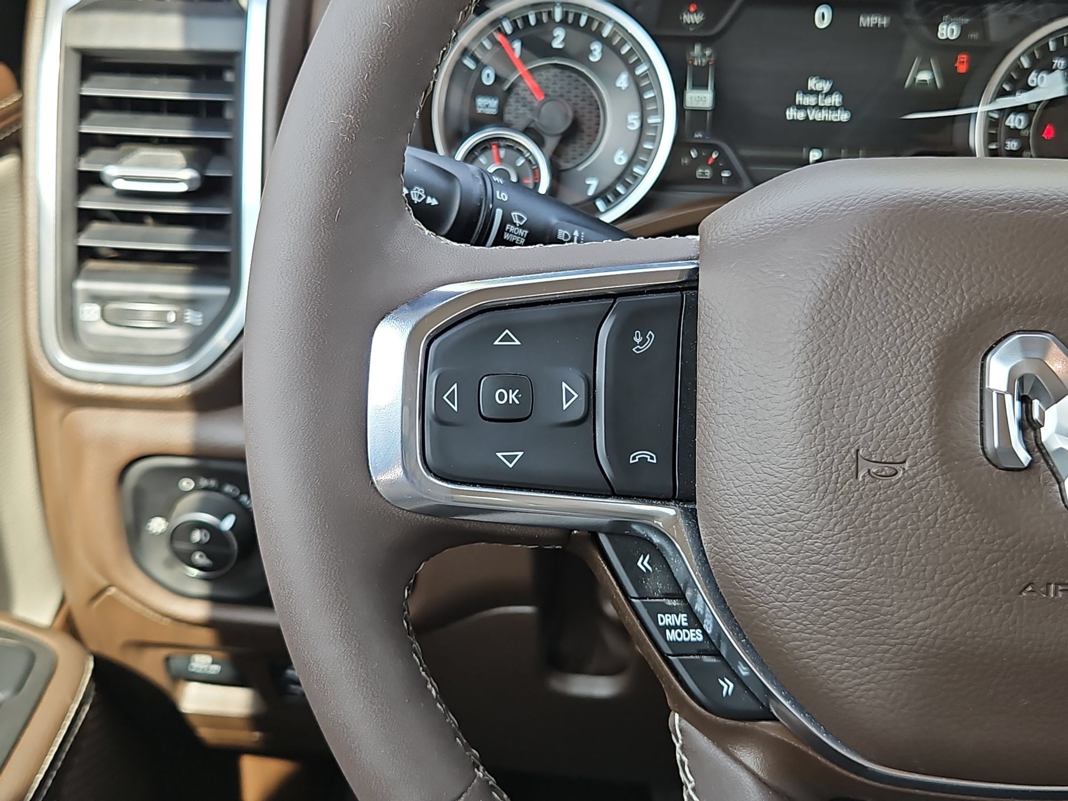 Used 2025 RAM 1500 Laramie w/ Laramie Southwest Edition AWD/4WD image 21