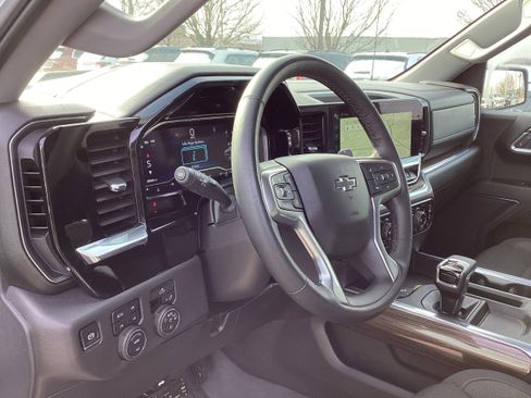 Used 2025 Chevrolet Silverado 1500 LT Trail Boss w/ Protection Package image 12