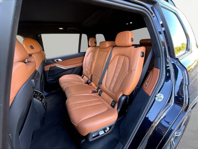 Used 2022 BMW X7 xDrive40i w/ M Sport Package AWD/4WD image 23
