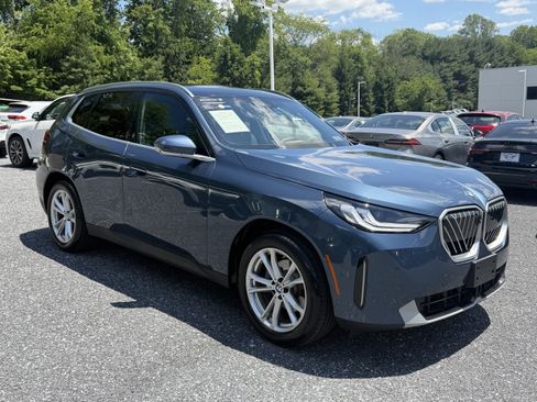 Certified 2025 BMW X3 xDrive30i w/ Premium Package AWD/4WD image 3