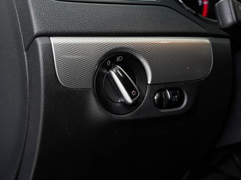 Used 2017 Volkswagen Jetta S w/ Jetta S Cold Weather Package FWD image 11
