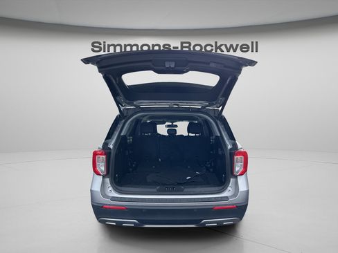 Used 2023 Ford Explorer XLT w/ Equipment Group 202A image 17