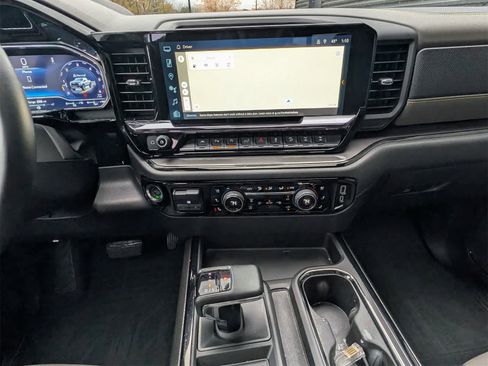 Used 2023 Chevrolet Silverado 1500 ZR2 w/ Technology Package image 9