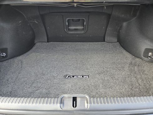 Used 2022 Lexus ES 300h Ultra Luxury image 87