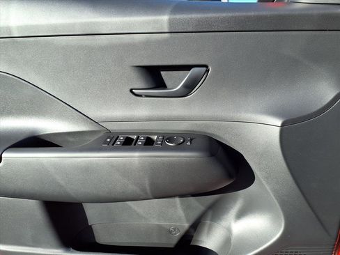 New 2026 Hyundai Kona SE image 8